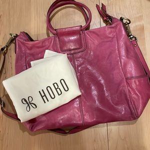 Hobo Sheila Large Satchel. Gently used, in excellent condition.
